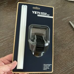 Yeti rambler straw cap
